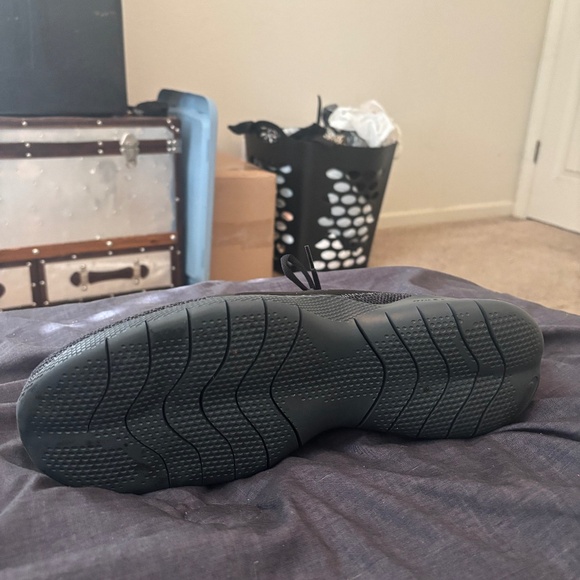 Shoes - Picture 1 of 5